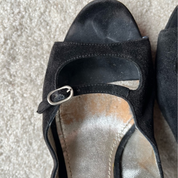 Dolce and Gabbana Black Suede Heels size 40 - Picture 4 of 11